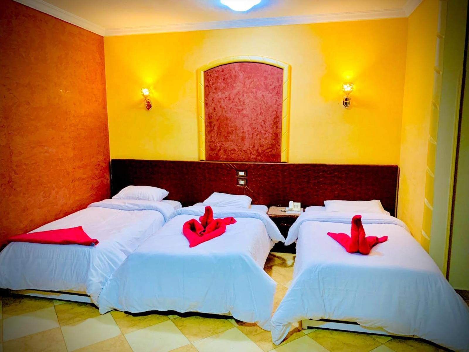 Nile Valley Hotel Luxor Esterno foto