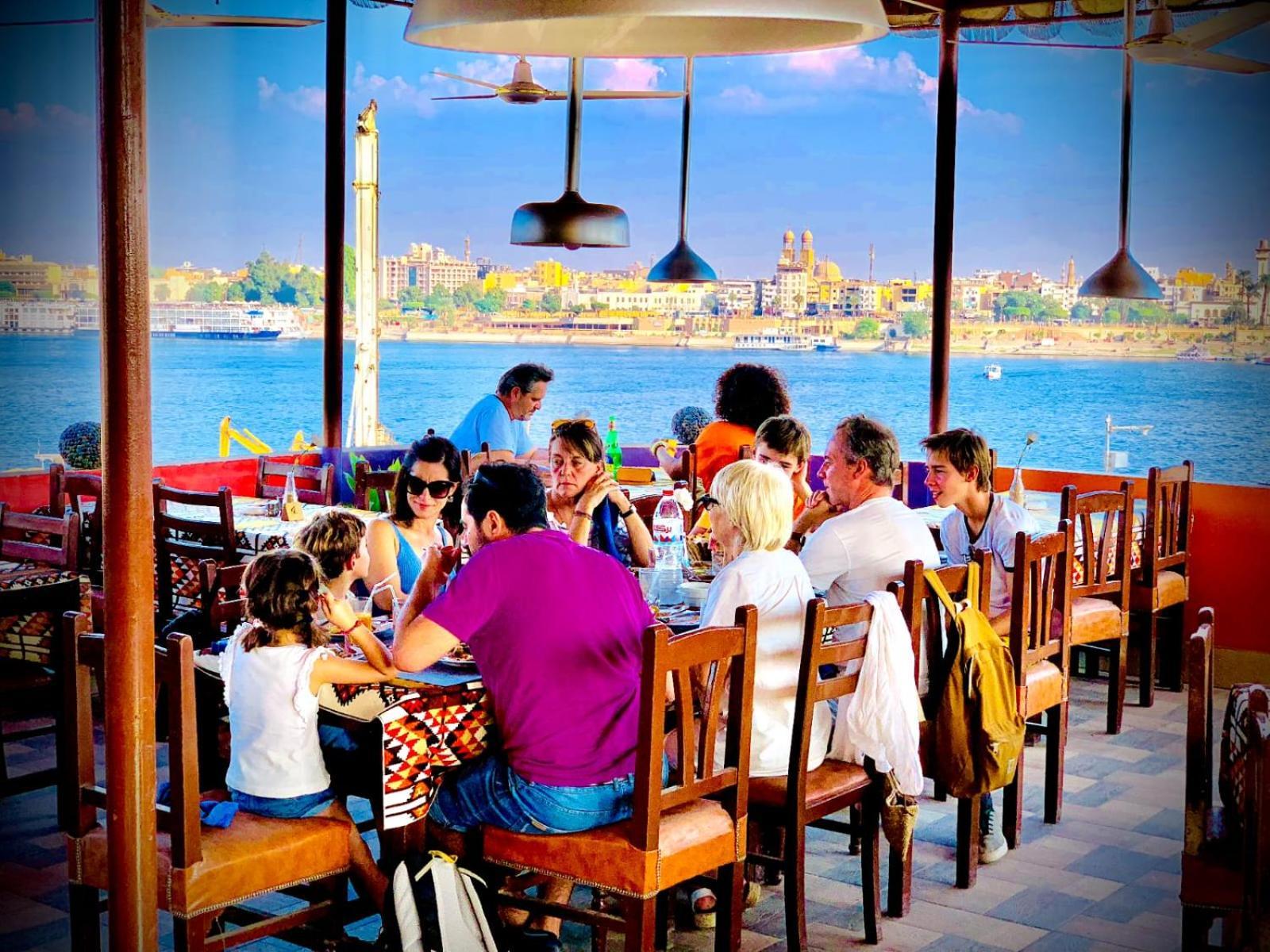 Nile Valley Hotel Luxor Esterno foto